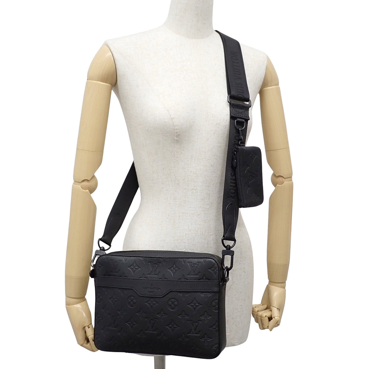 Monogram Shadow Trio 斜挎包 黑色 M46602