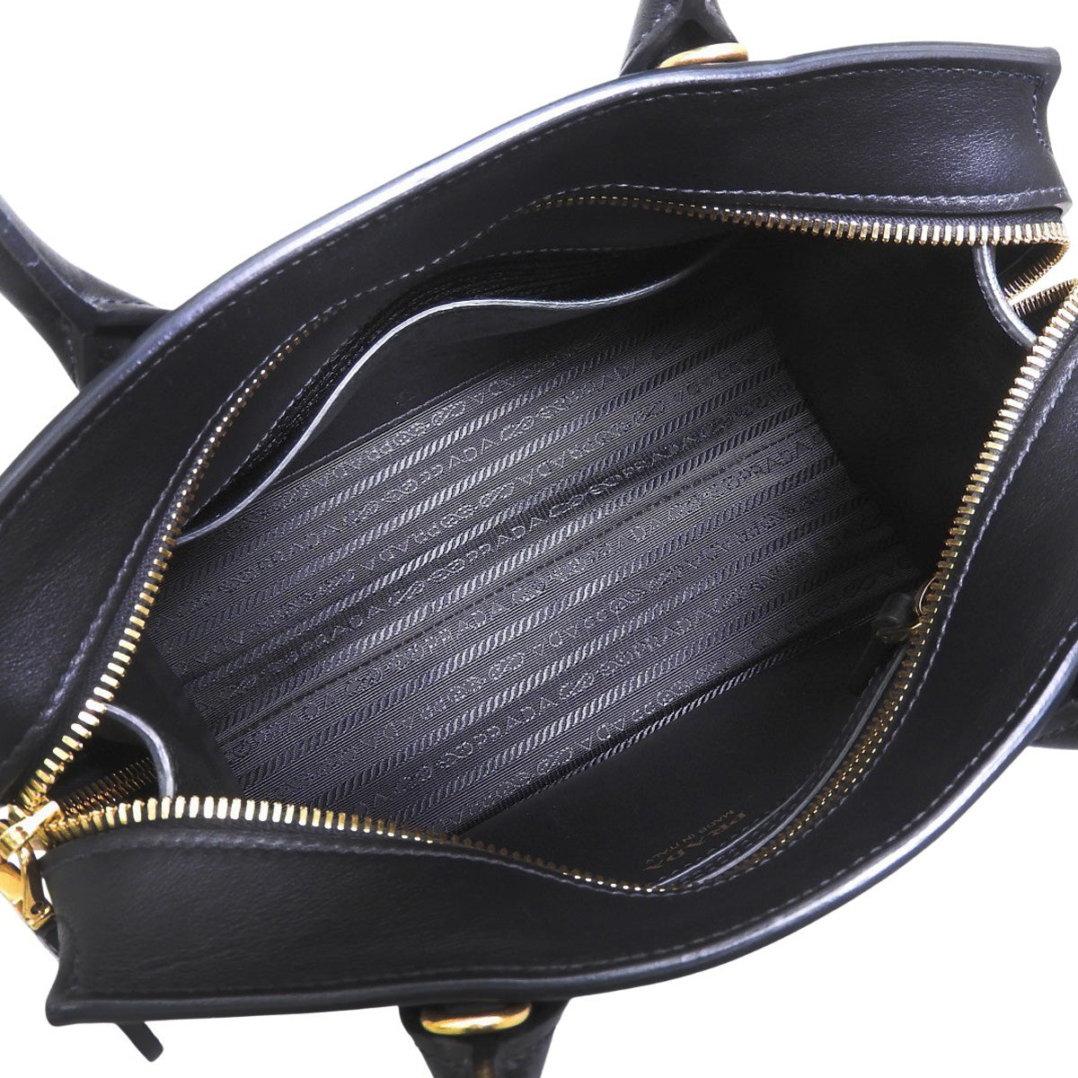 エスプラナード ハンドバッグ サフィアーノレザー カーフ SAFFIANO+CITY C NERO 1BA045