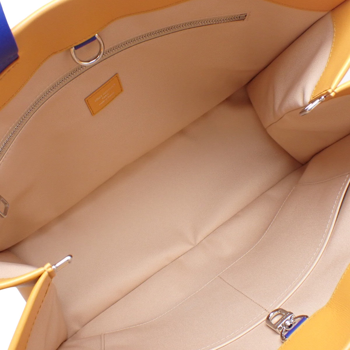 Shopper Tote MM Leather Saffron M24457