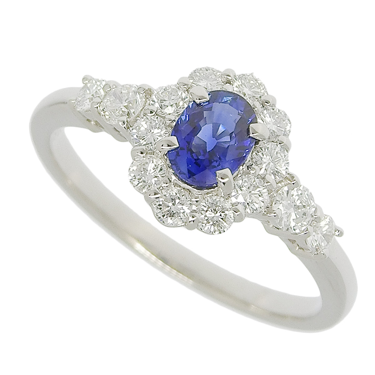 Sapphire and diamond ring in platinum Pt900