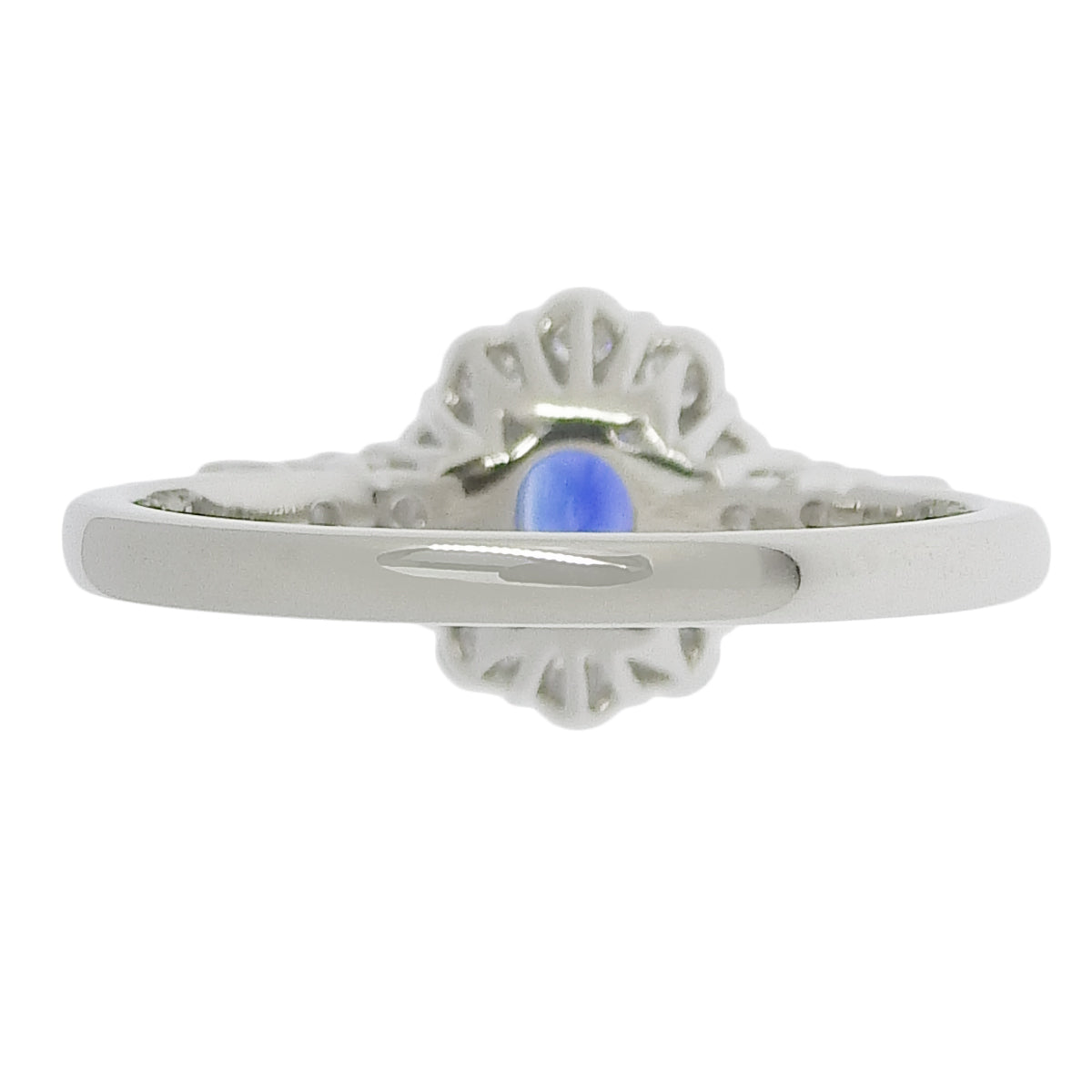 Sapphire and diamond ring in platinum Pt900