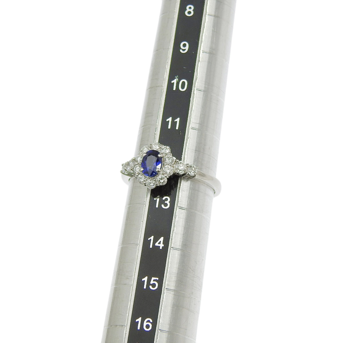 Sapphire and diamond ring in platinum Pt900