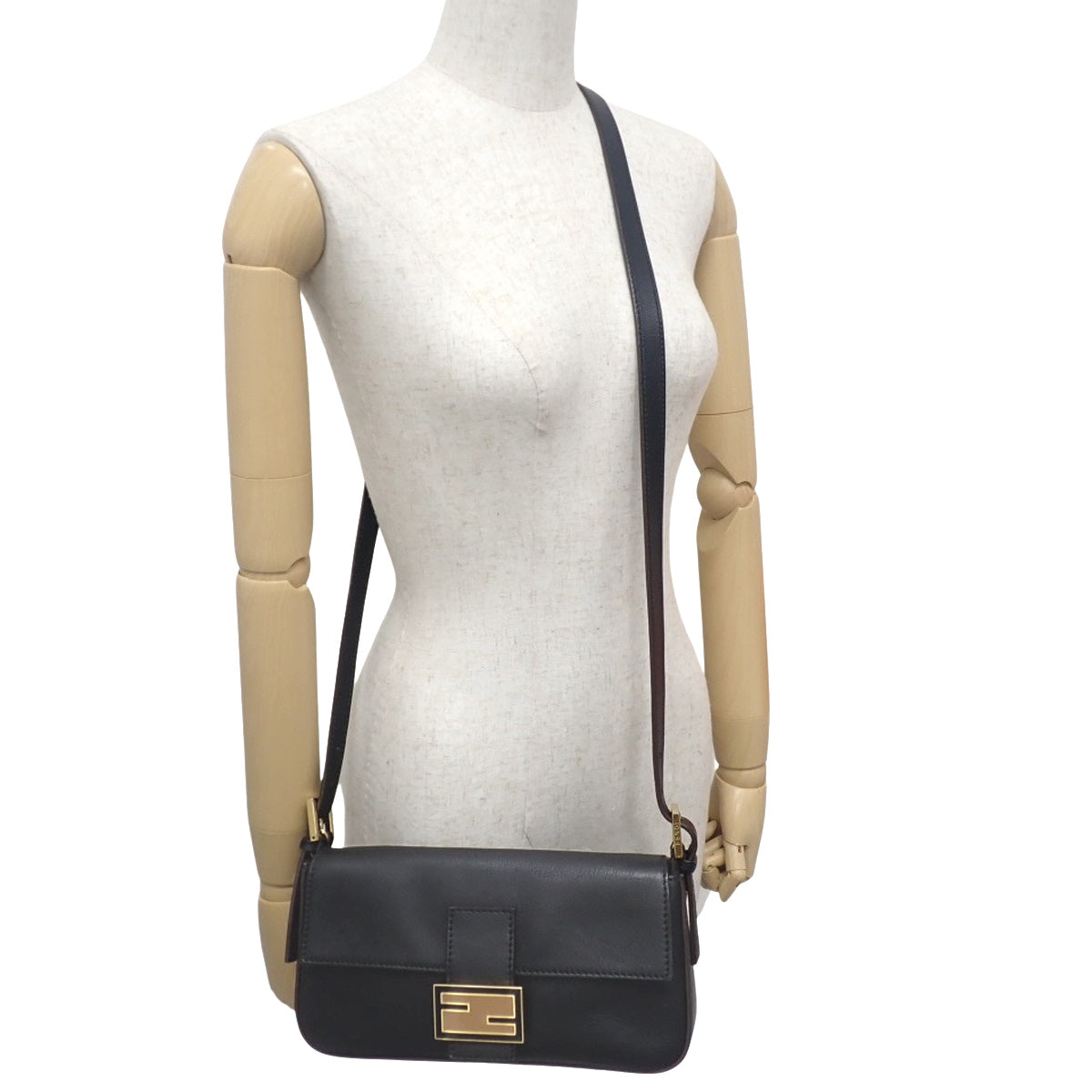 Mamma Bucket 皮革黑色 8BR600