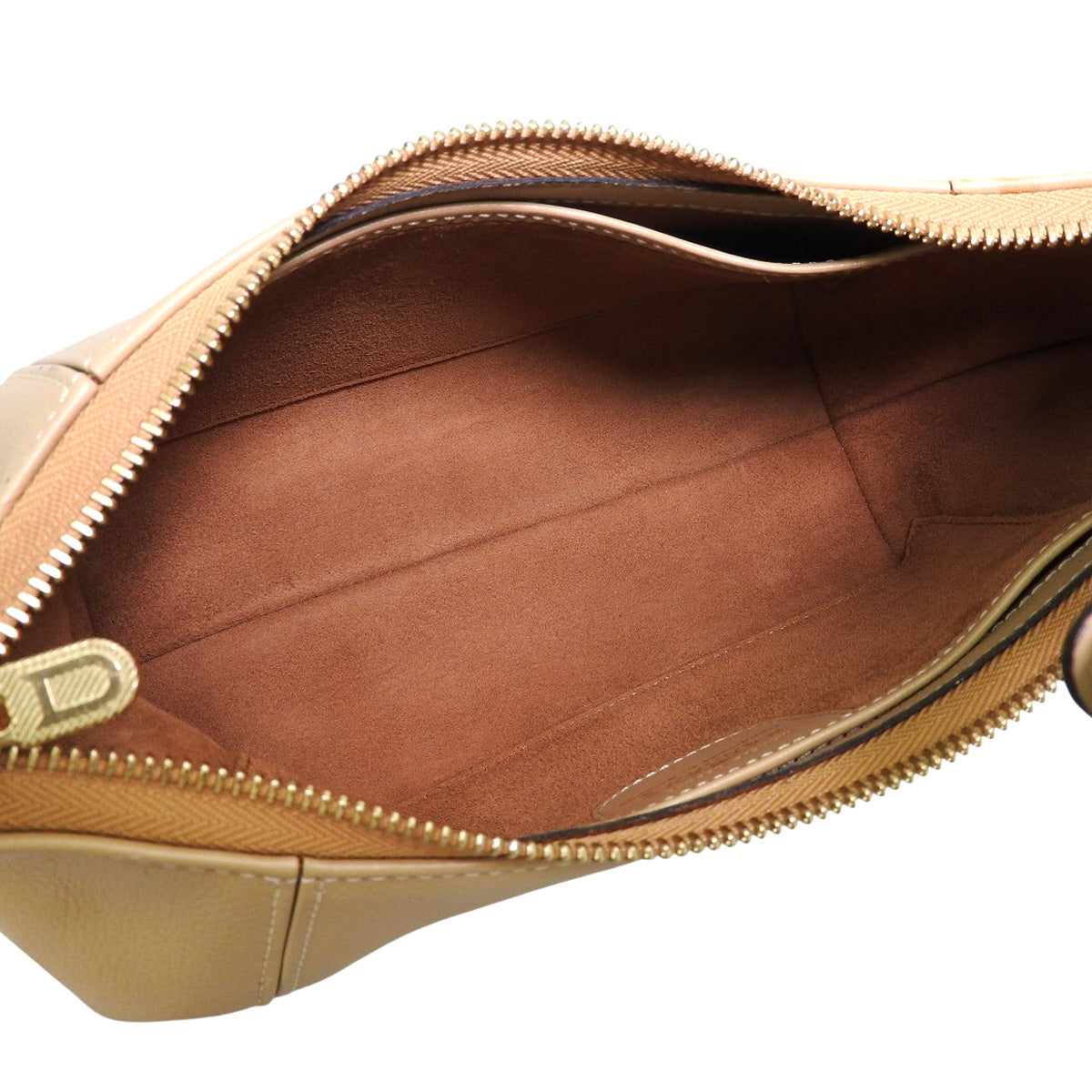 米色皮革单肩包