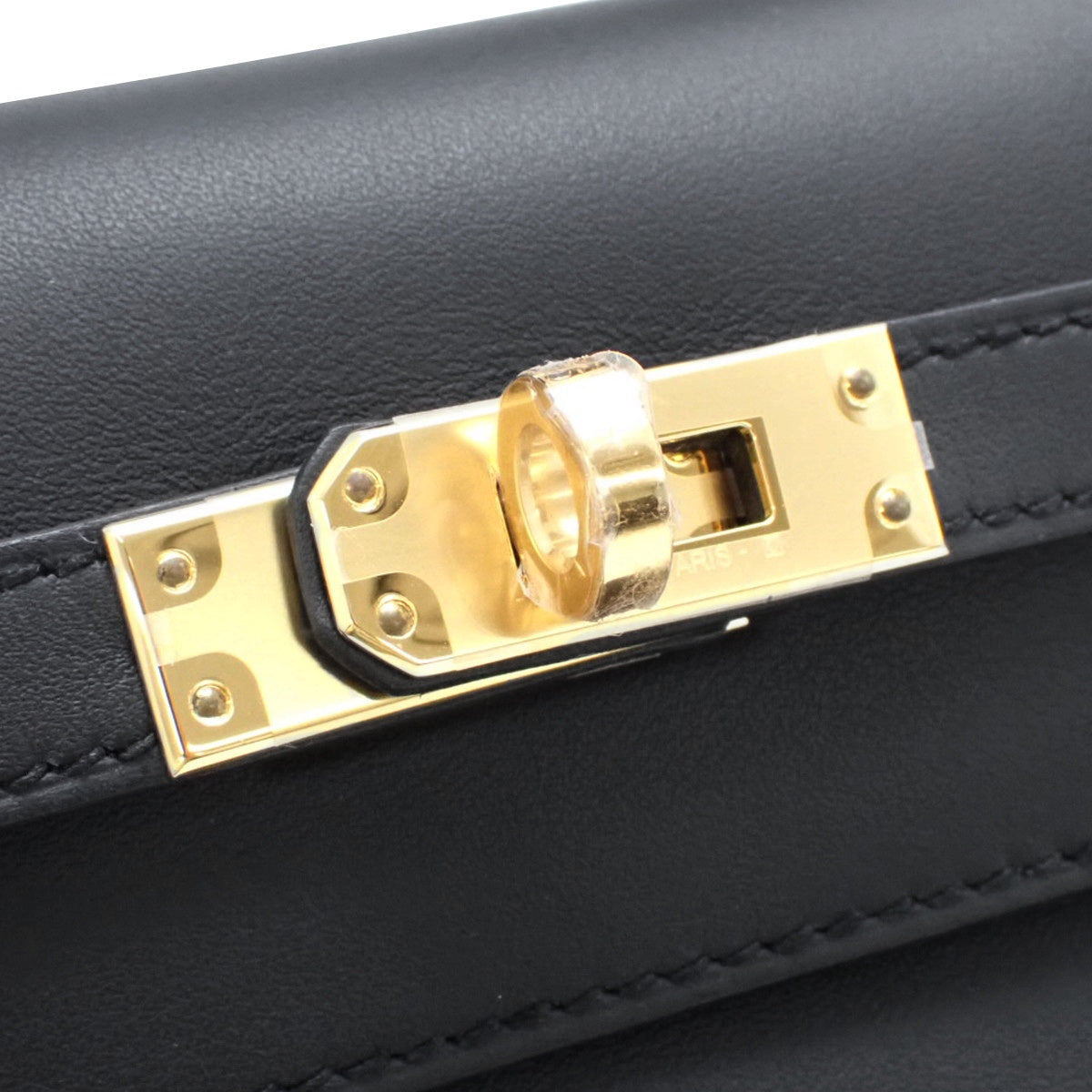 [New] Pochette Kelly, Swift leather, black, gold hardware, K stamp.
