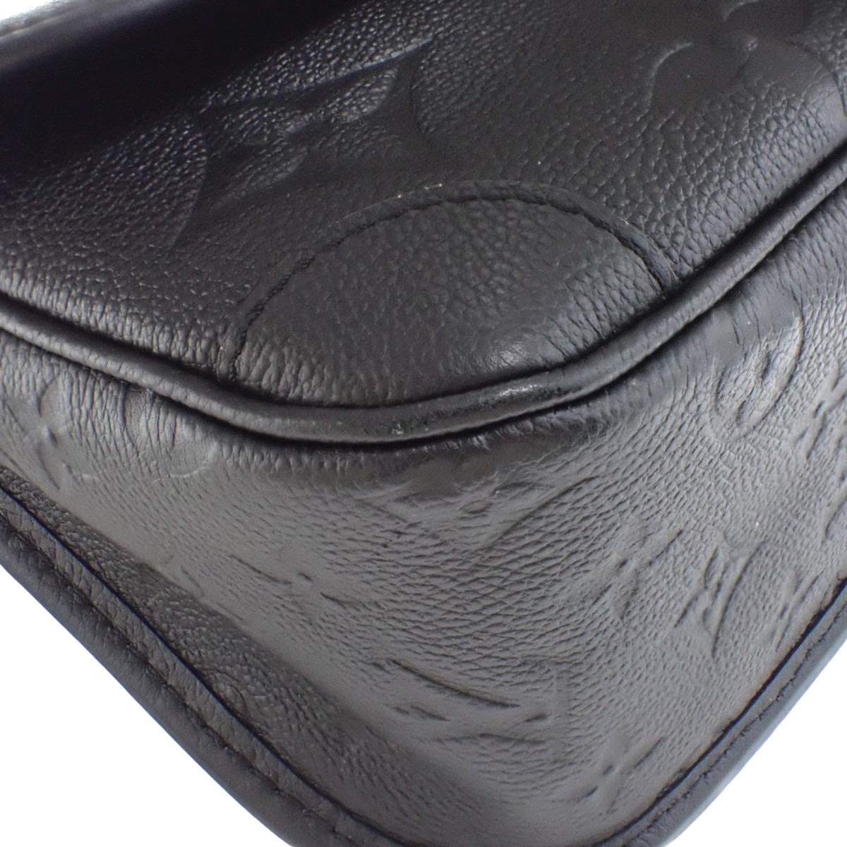 字母组合 Empreinte Diane Noir M46386