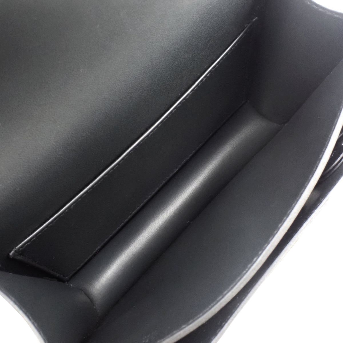 【新品】Constance Mini Touch K Stamp，Tadelakt鳄鱼皮/短吻鳄皮，钯金配件，黑色/卡巴内色，银色配件