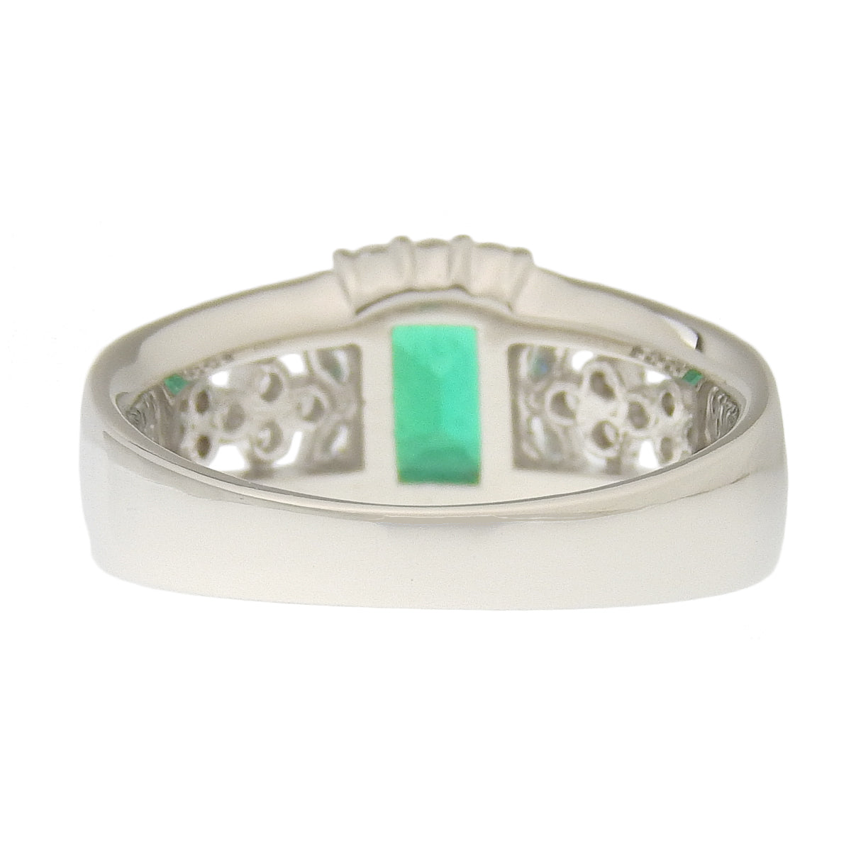 Emerald ring E0.83/D0.50 Platinum Pt900