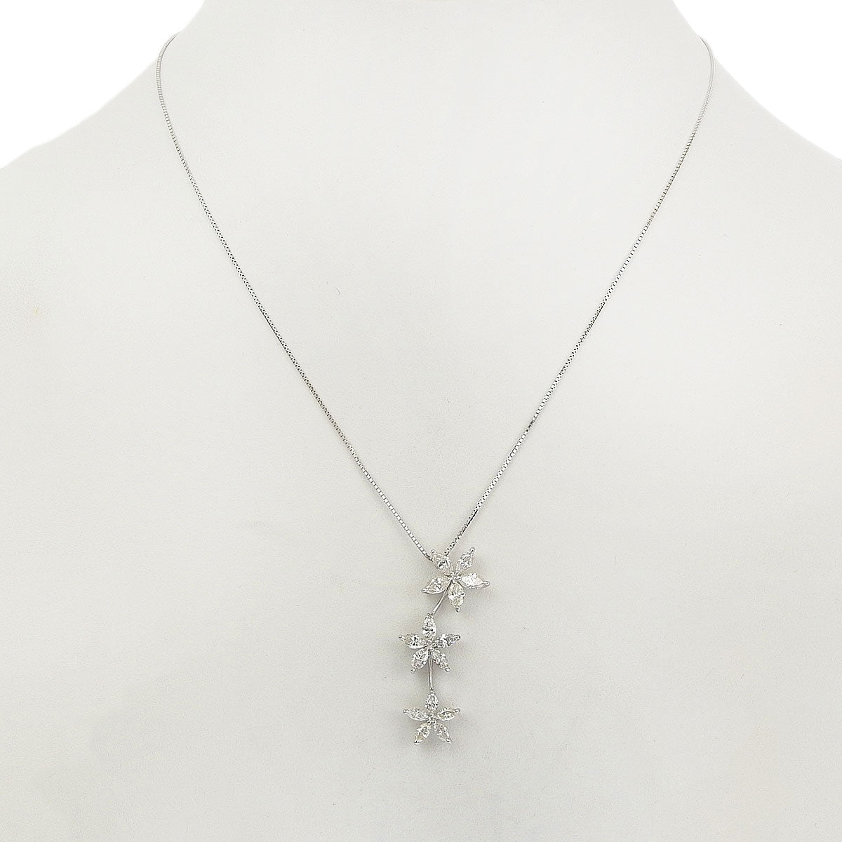 三連 フラワー ネックレス D2.00 ホワイトゴールド K18WG 5.8g