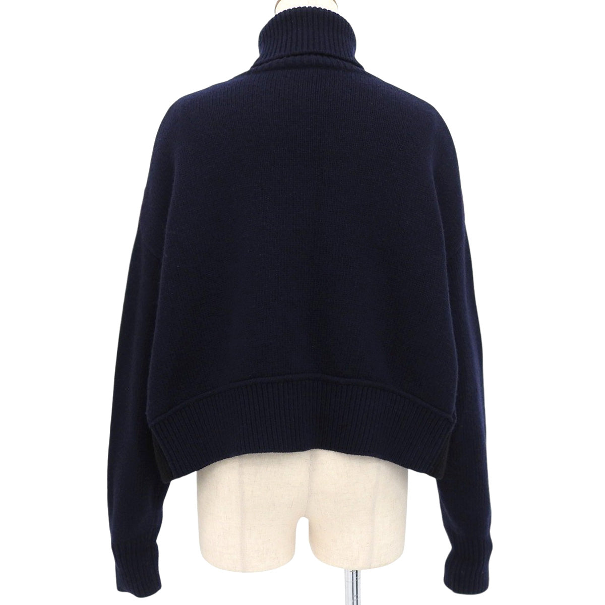 菱格纹高领毛衣