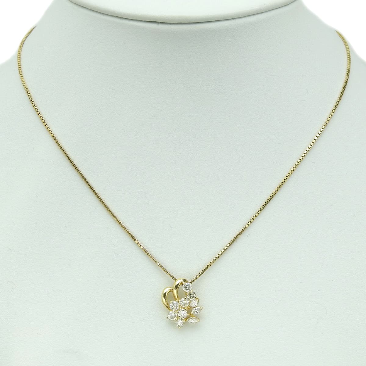 Diamond flower motif necklace D1.00 Yellow Gold K18YG