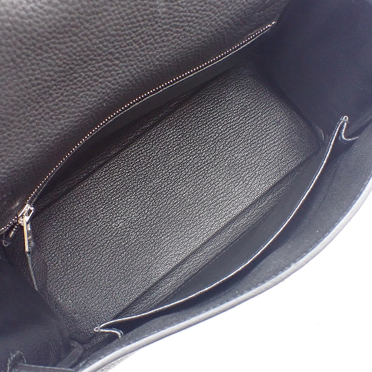 Kelly 25（内缝线）Togo 皮革，钯金配件，黑色，银色配件，Z 字印记