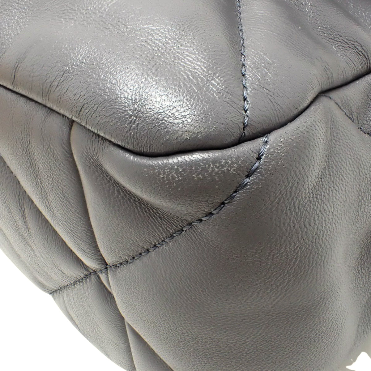 Chanel 19 Matelasse Disneuf 小羊皮灰色 AS1161