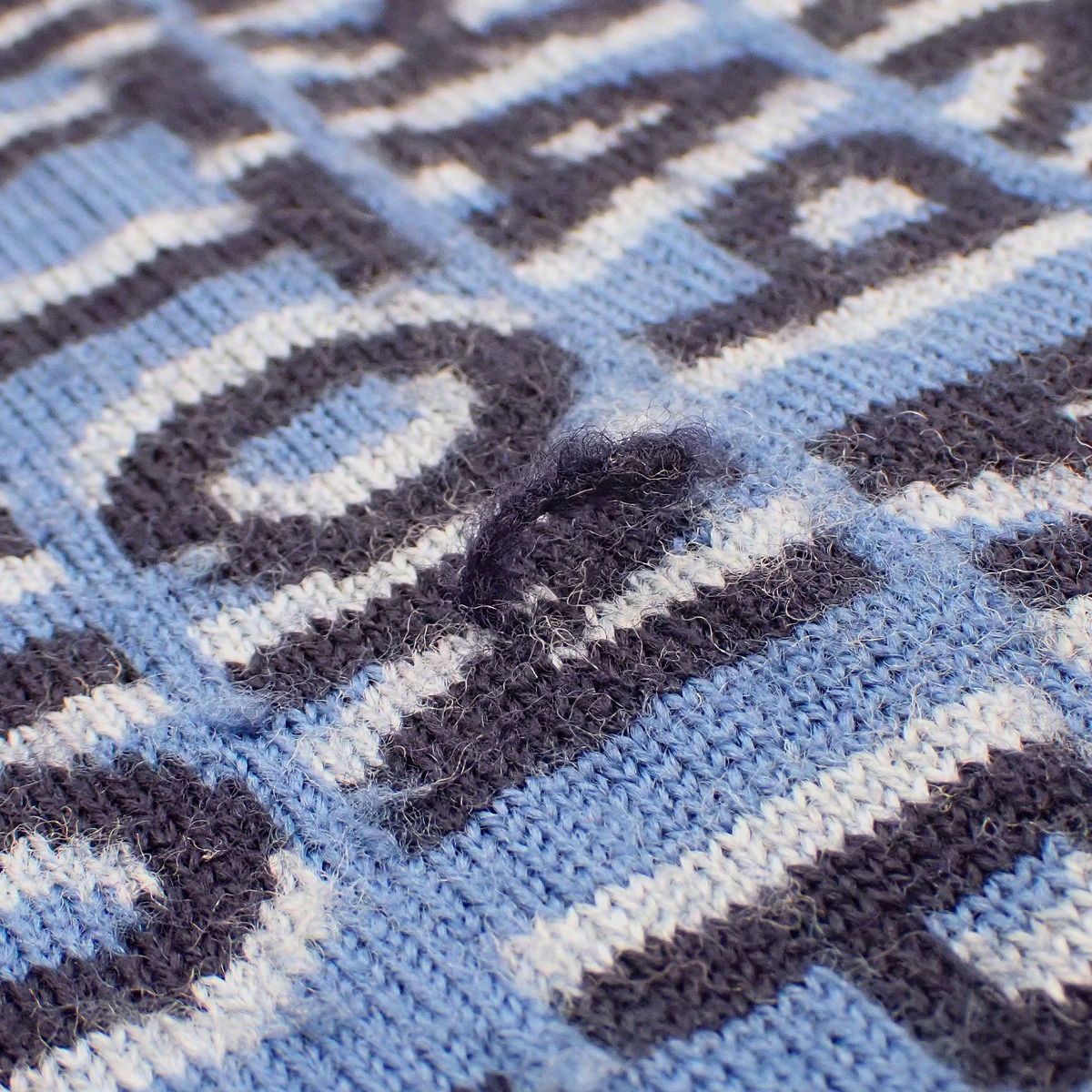 Echarpe LV Tag Wool M70535