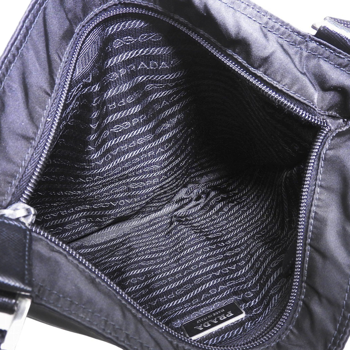 Triangle logo plate nylon shoulder bag NERO VA0053