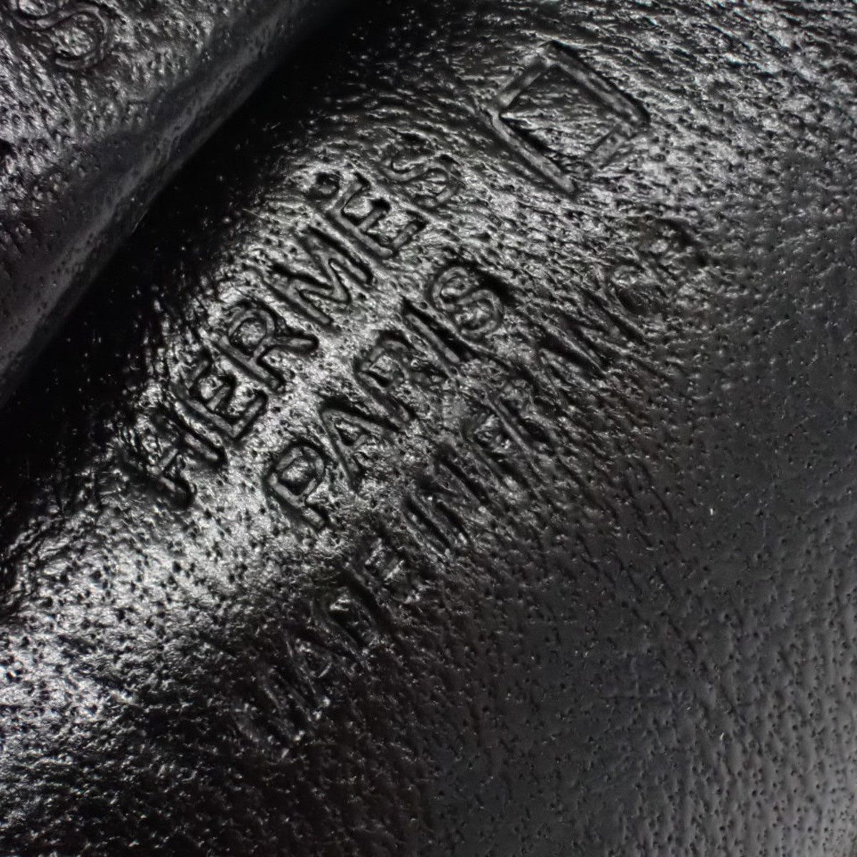 Rodeo Charm Touch PM Anjo Milo 鳄鱼哑光黑色 Z 印章