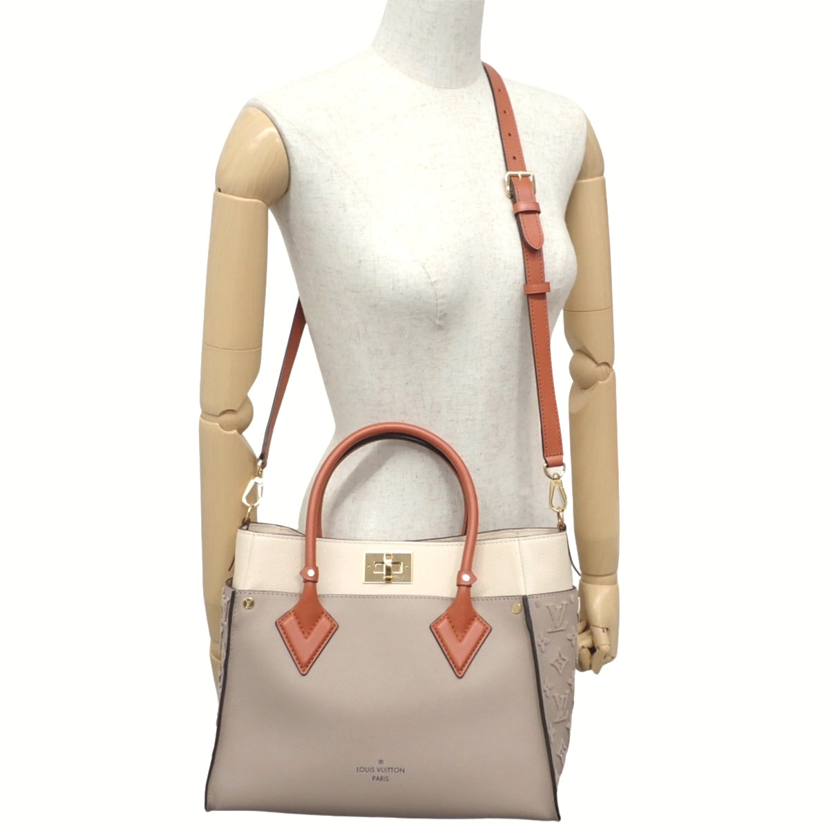 On My Side MM Grained Calf Leather Nappa Leather Gale M53825