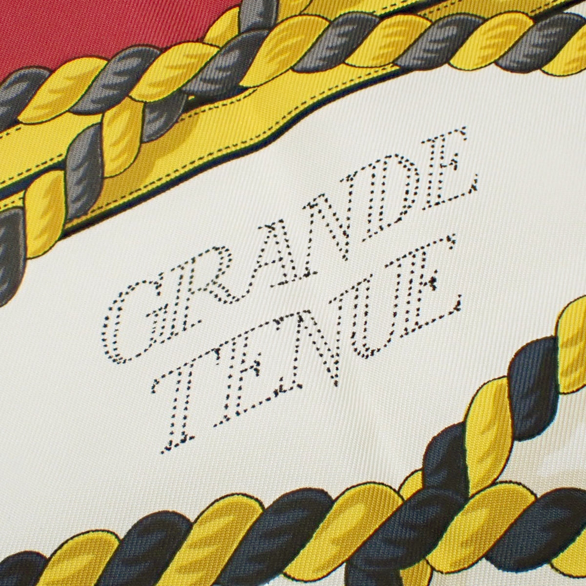 GRANDE TENUE Horse Formal Wear Carré 90