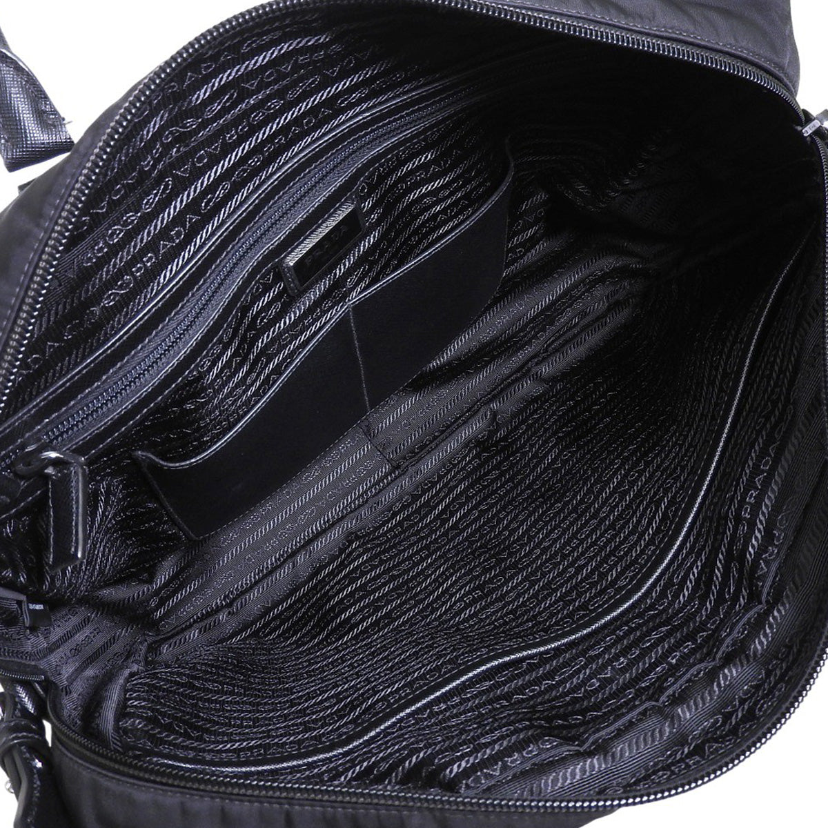 黑色尼龙和Saffiano皮革双肩商务包