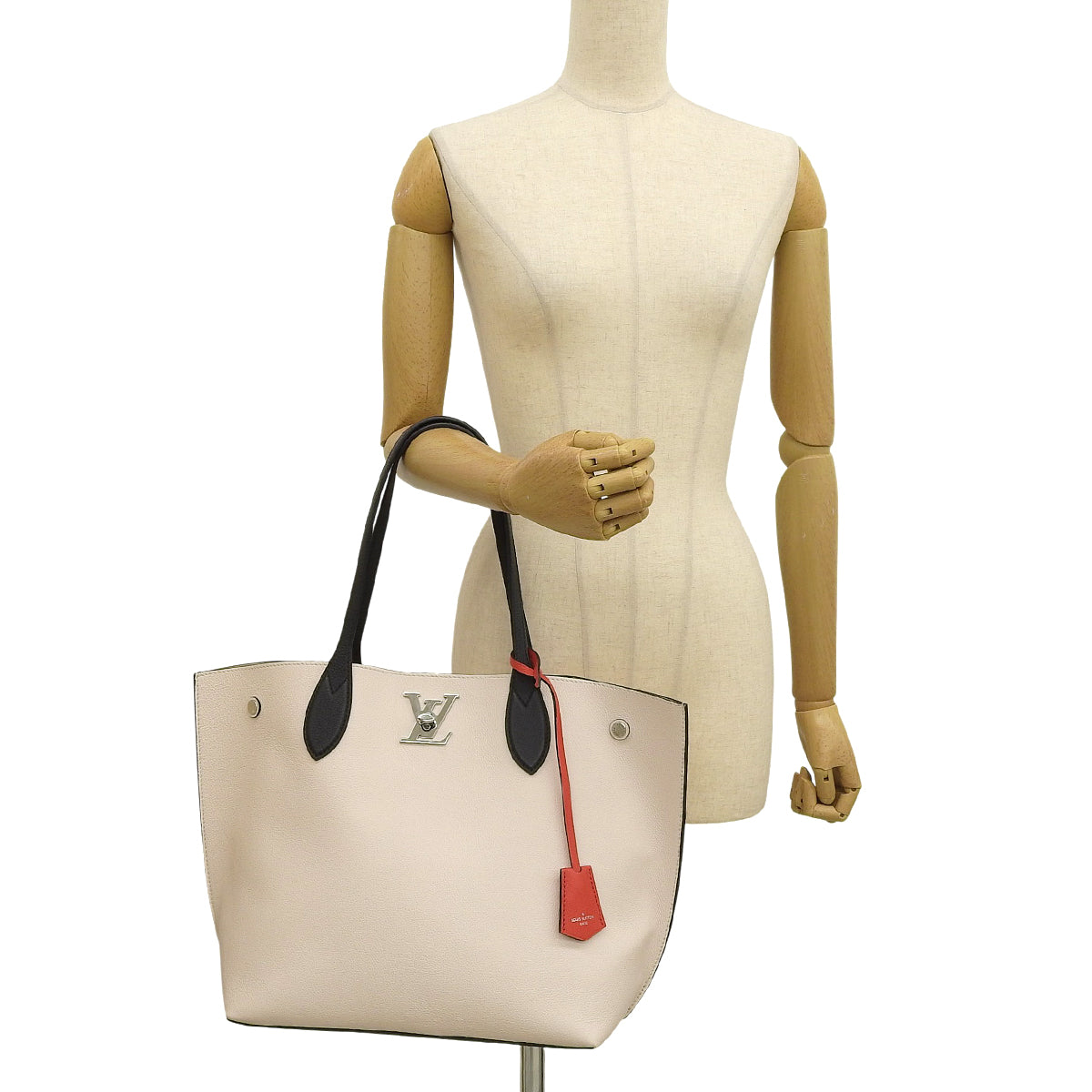 Rock Me Go Leather Quartz M55237