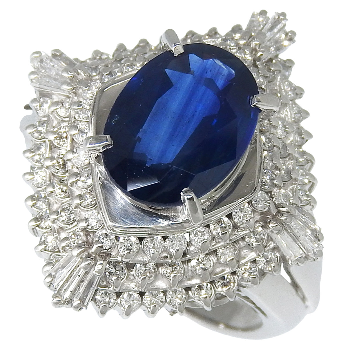 大型蓝宝石钻石戒指，尺寸 S2.83/D0.74，Pt900 材质，12 号（52），11.4 克