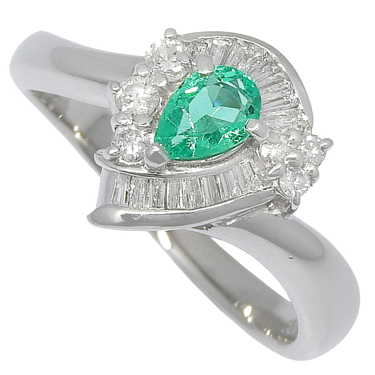 Emerald and diamond ring, E0.21/D0.28, platinum Pt900, 6.3g