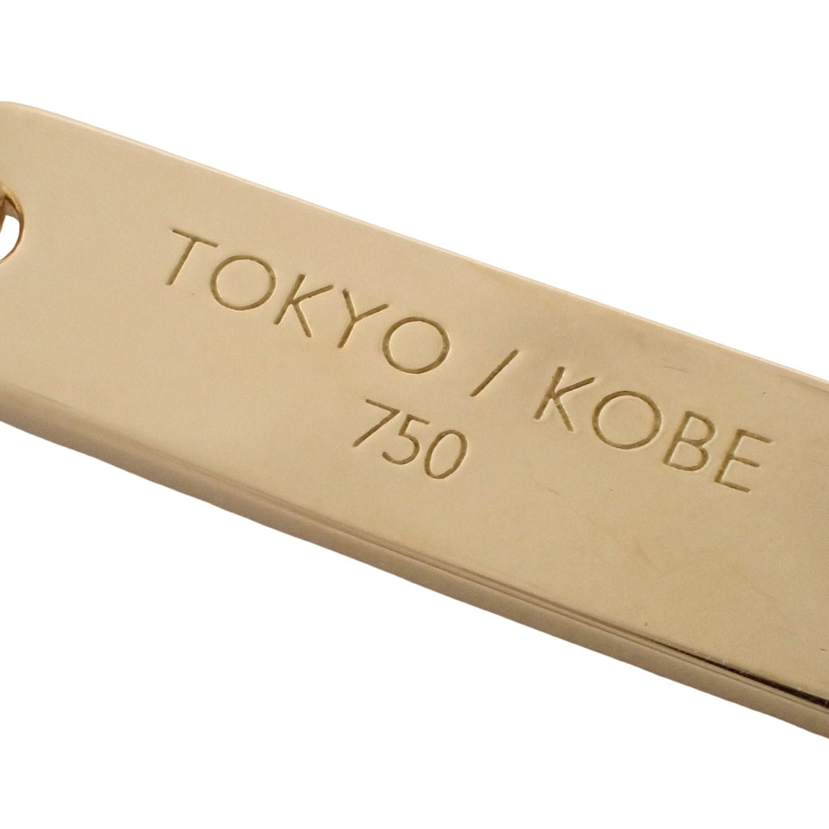 Balance Signature 项链，饰以 Akoya 珍珠和 18K 黄金