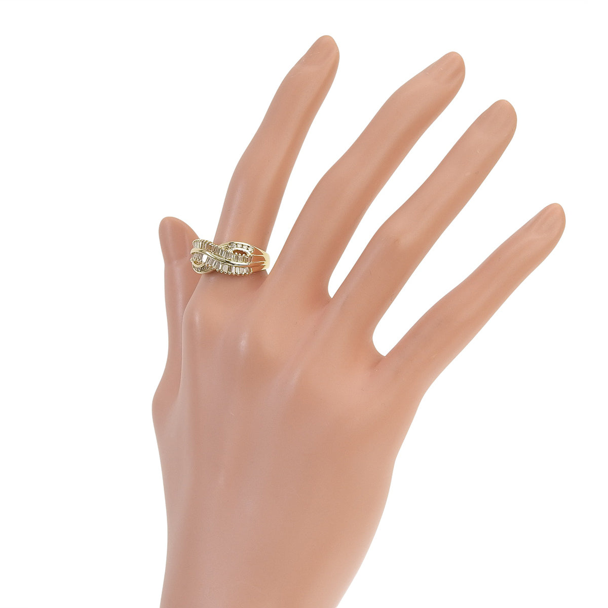 长方形切割钻石戒指，D1.00，18K黄金，5.2克