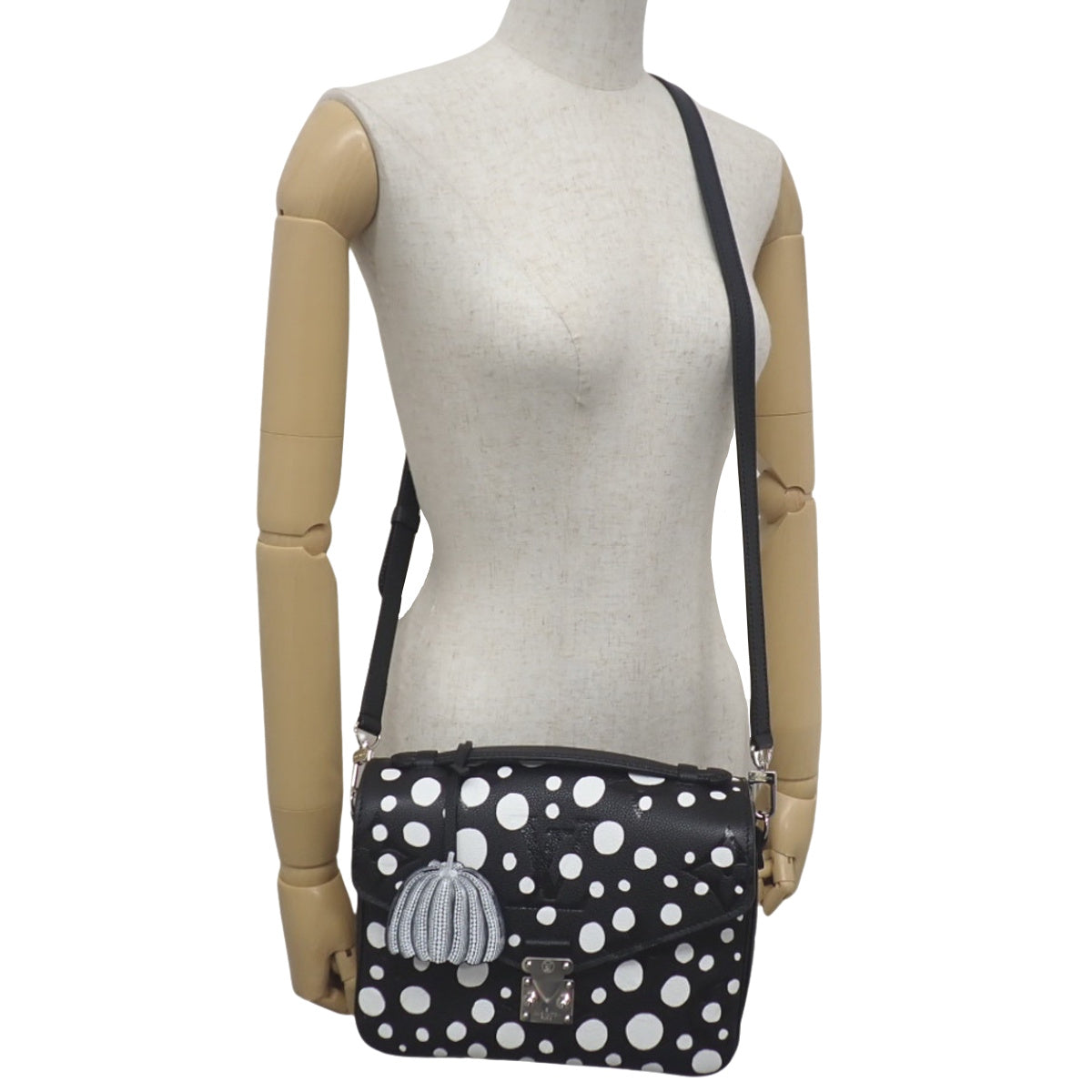 Monogram Empreinte LV×YK Pochette Metis Black and White M46409 Yayoi Kusama Collaboration