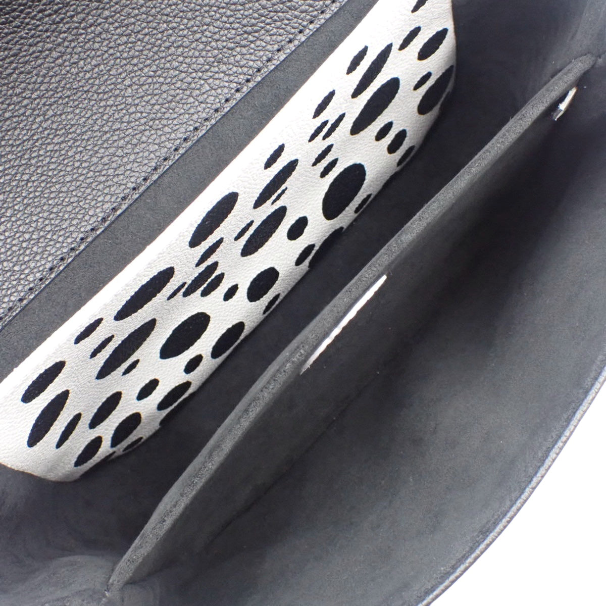 Monogram Empreinte LV×YK Pochette Metis Black and White M46409 Yayoi Kusama Collaboration