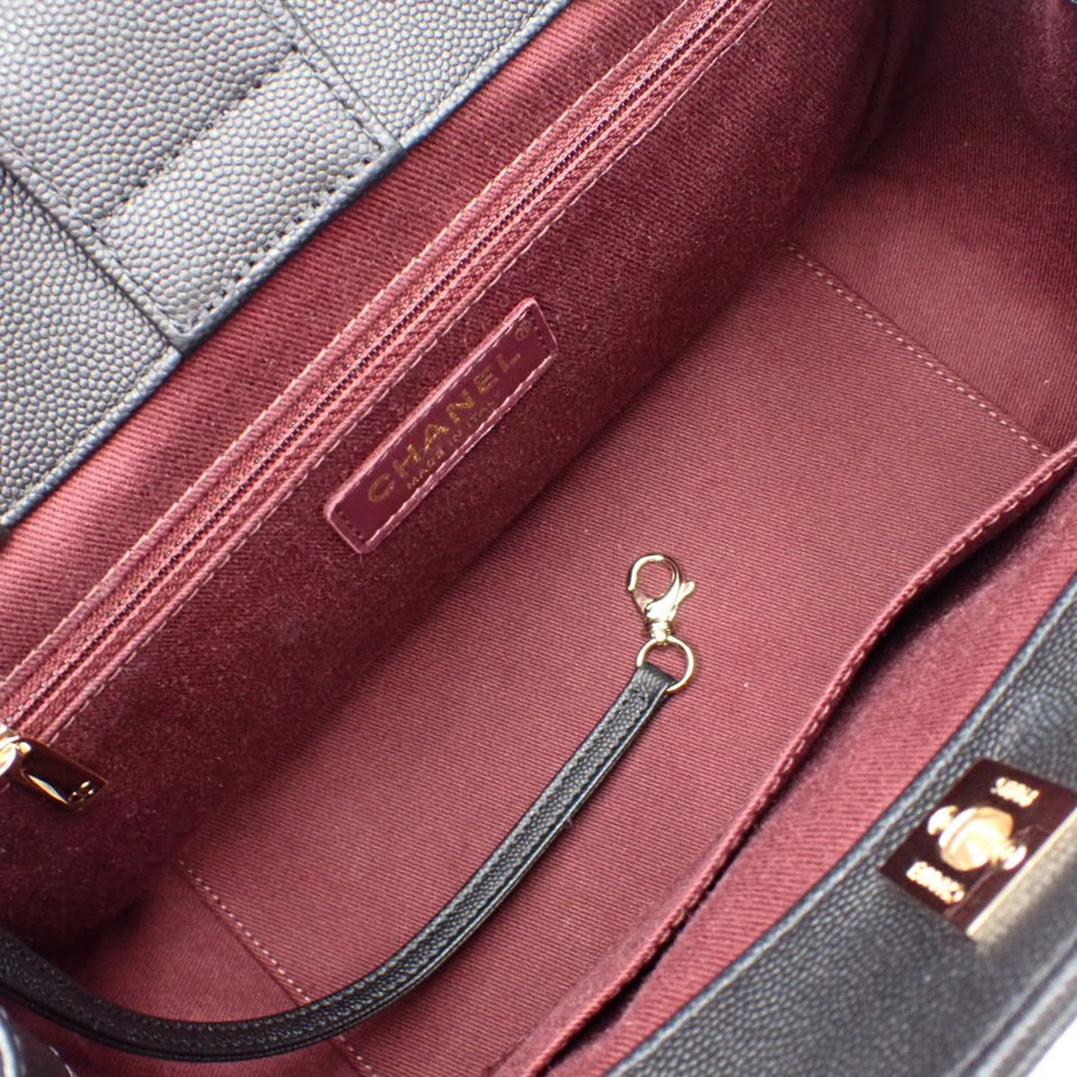 マトラッセ アフィニティ スモール キャビアスキン ブラック A93750 2WAY ショルダー 肩掛け 斜め掛け