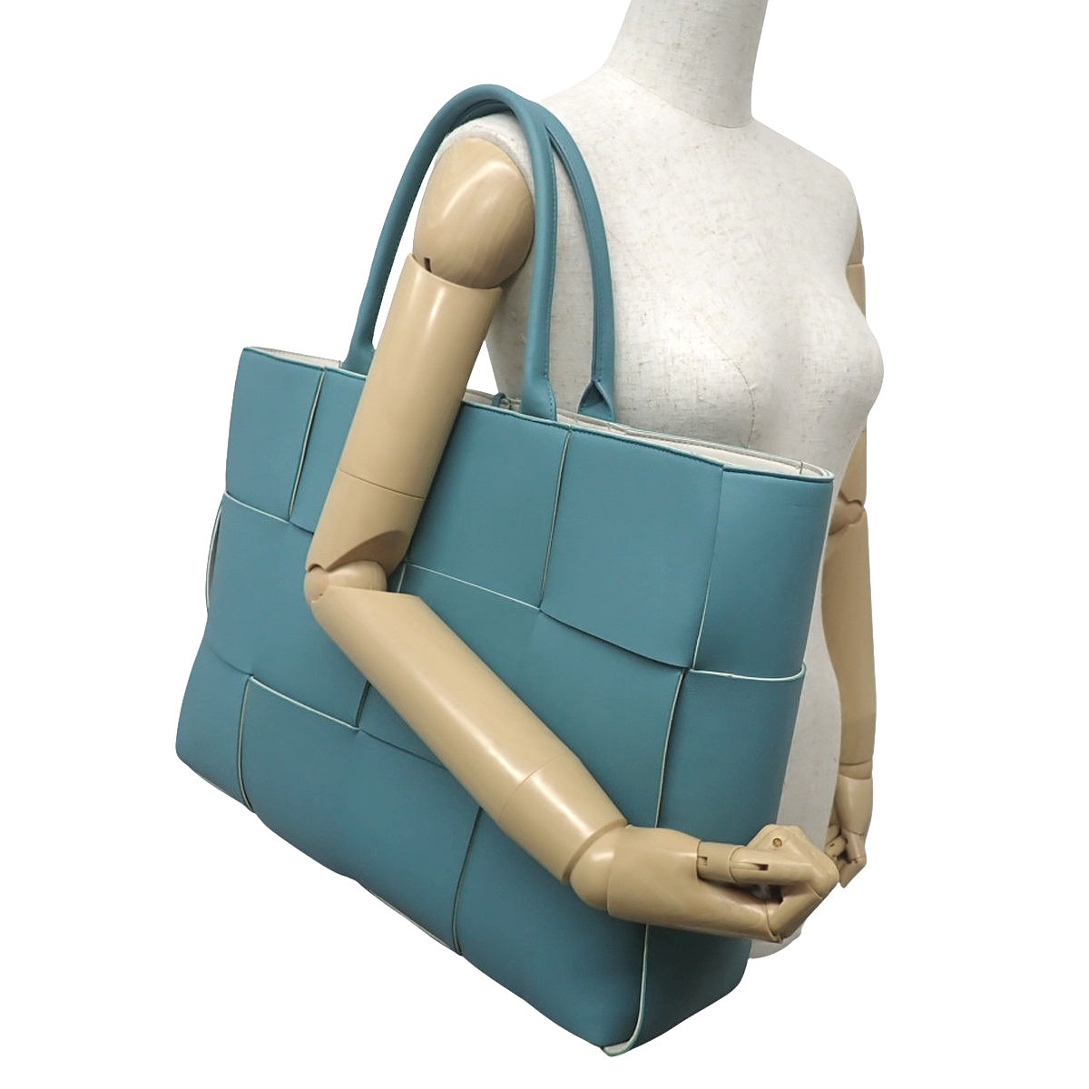 マキシイントレチャート ラージ アルコ トートバッグ ラムスキン ライトブルー