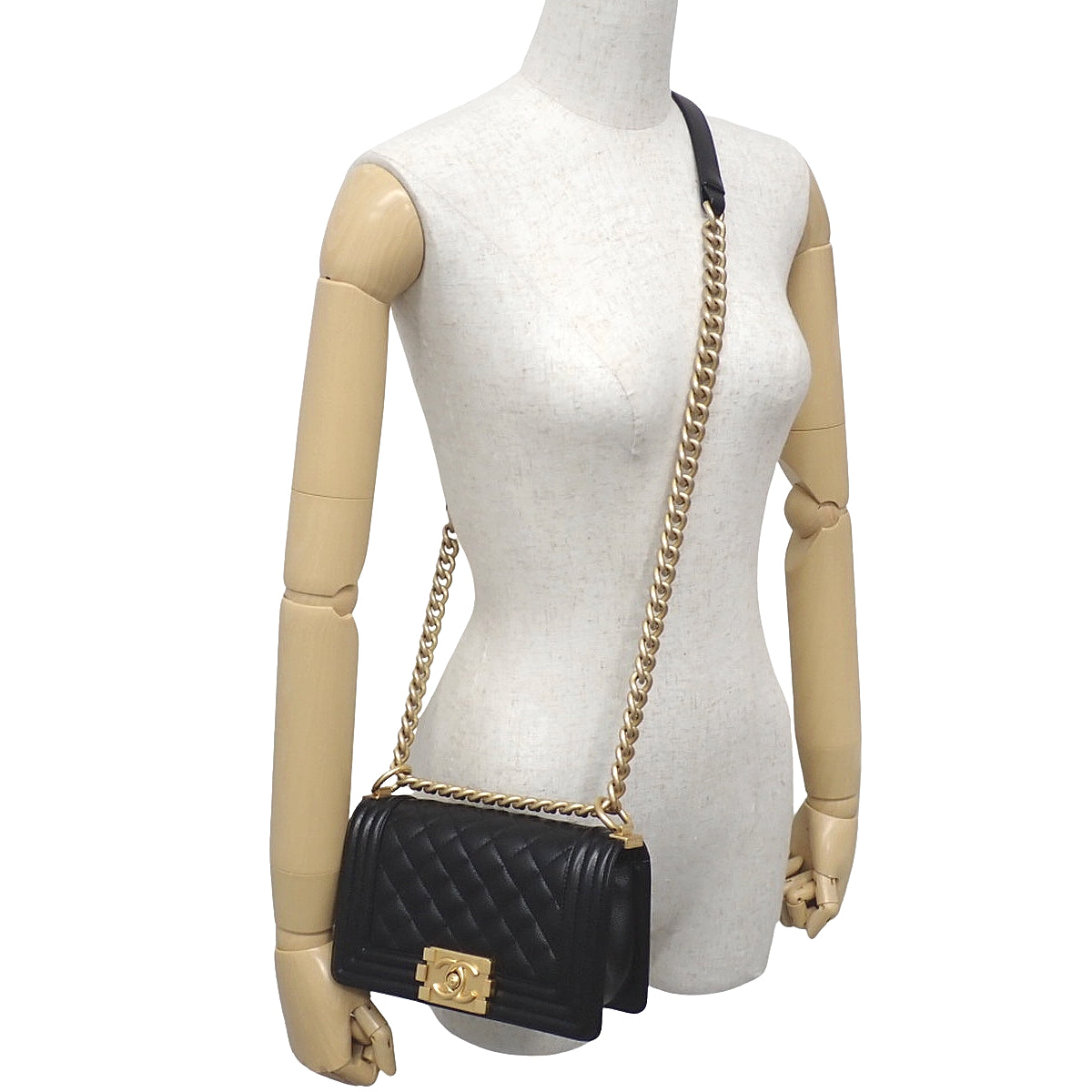 ボーイシャネル ココマーク チェーンショルダーバッグ キャビアスキン ブラック