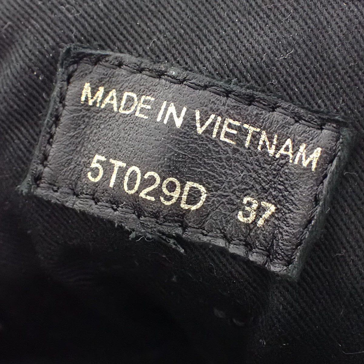 ハイカット スニーカー 37