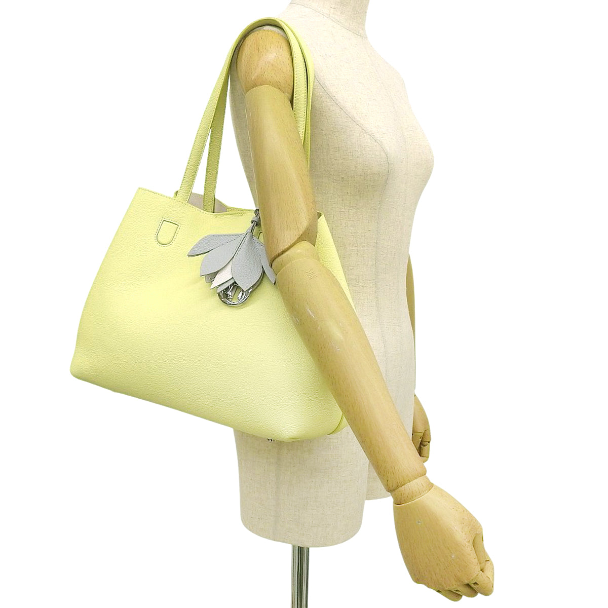 Dior Blossom 中号皮革黄色日本限定款