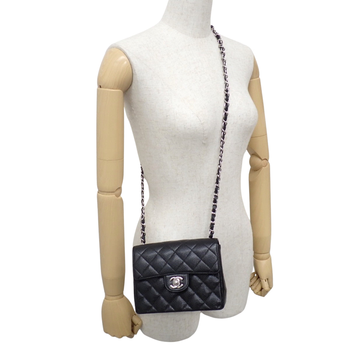 マトラッセ ココマーク チェーンショルダーバッグ キャビアスキン ブラック A01115