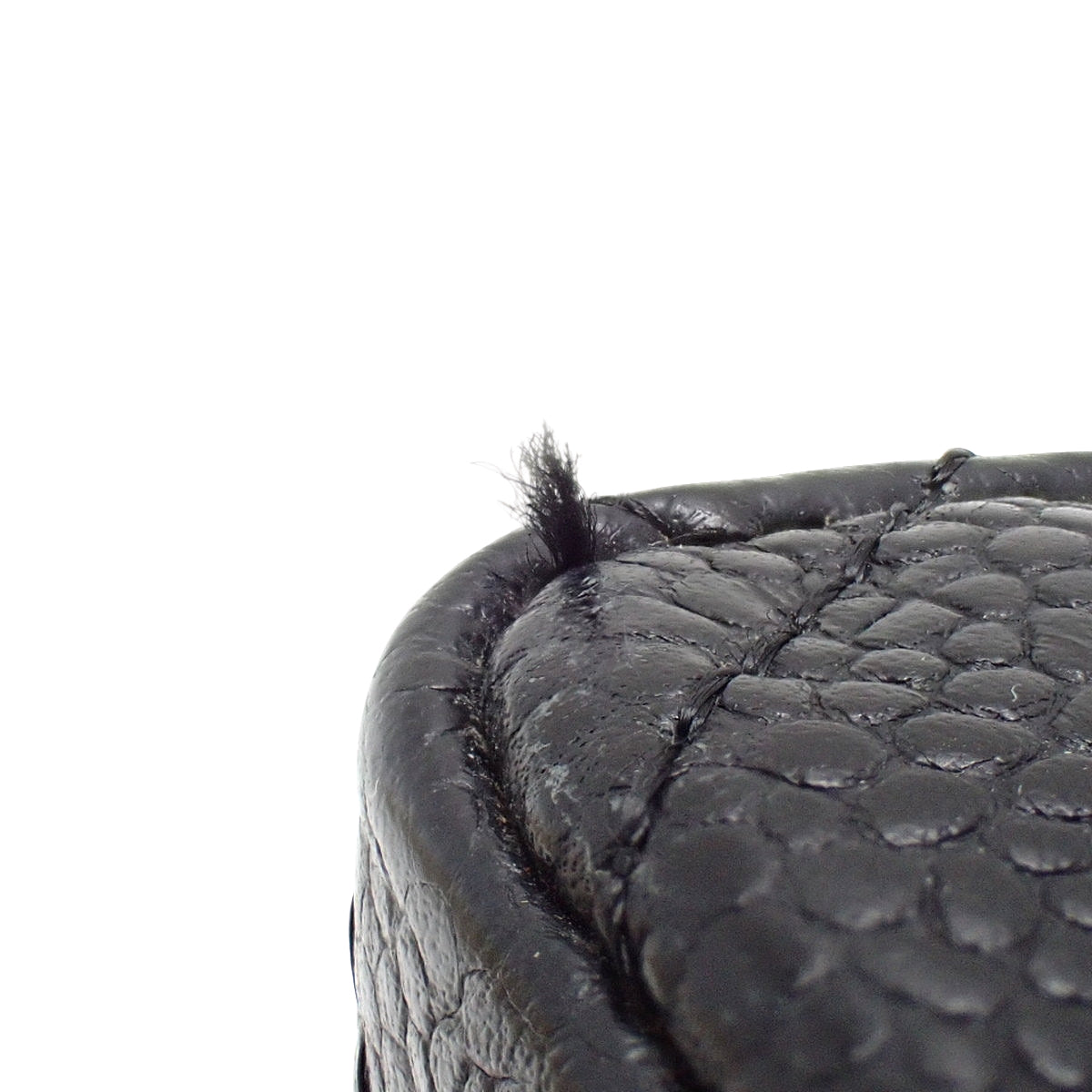 マトラッセ ココマーク チェーンショルダーバッグ キャビアスキン ブラック A01115