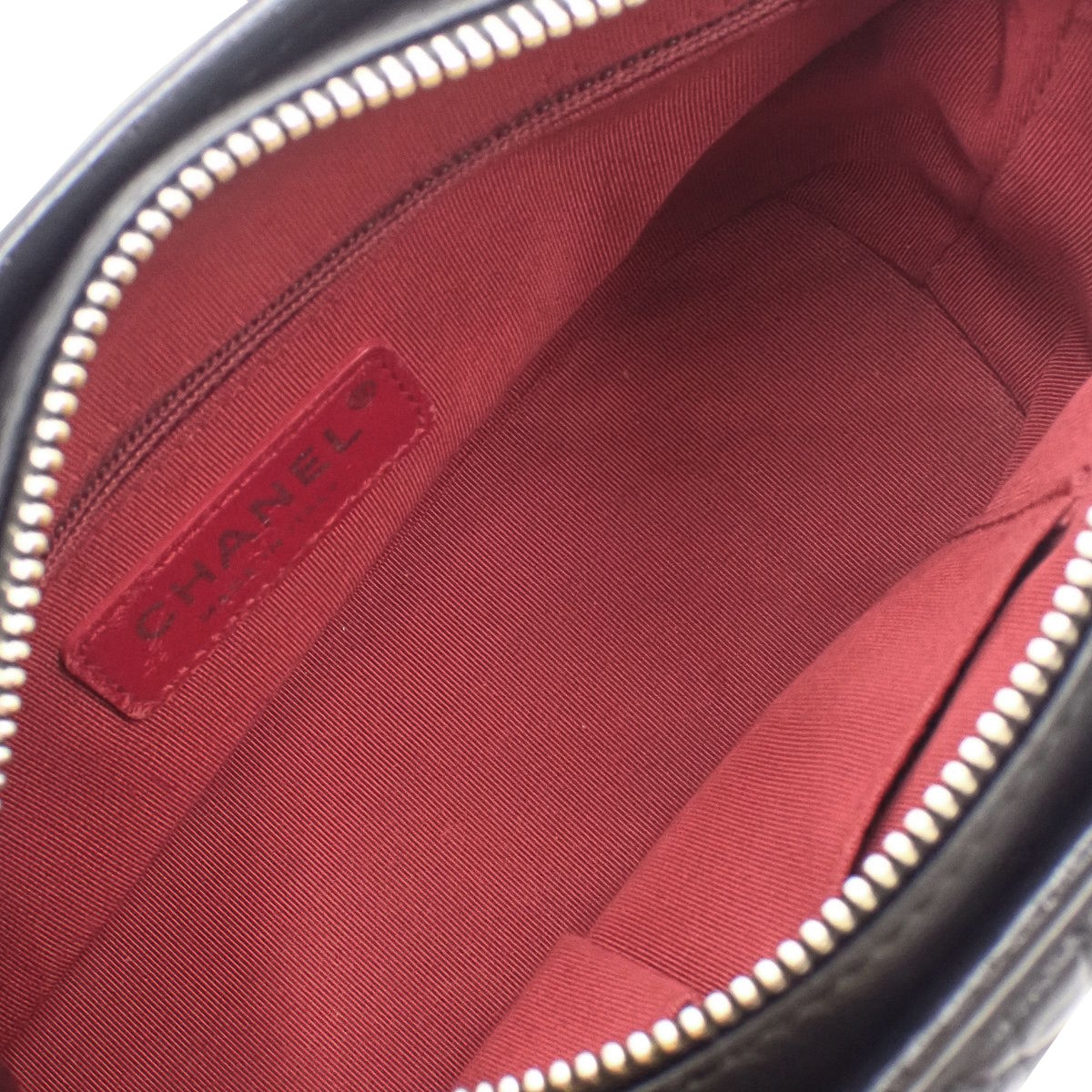 マトラッセ ガブリエル ドゥ シャネル スモール ホーボー バッグ エイジドカーフスキン ブラック A91810