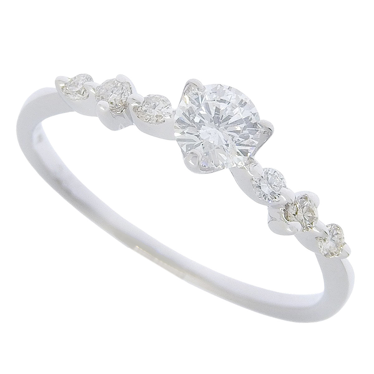 钻石戒指，主钻D0.30，辅钻0.12，18K白金，尺寸14（54），1.6克