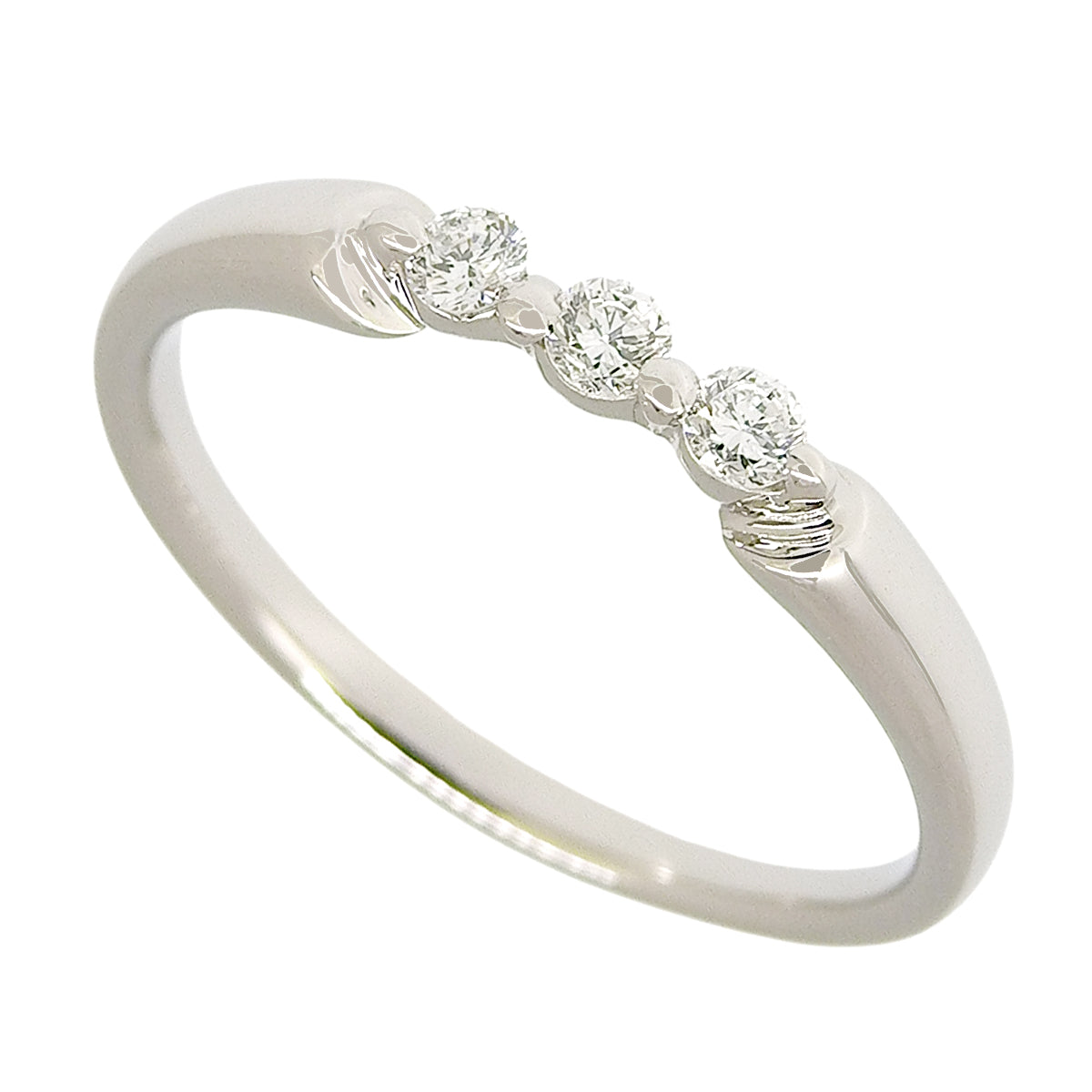 3颗钻石戒指，直径0.12克拉，铂金Pt900材质，尺寸9.5（49.5），重2.5克