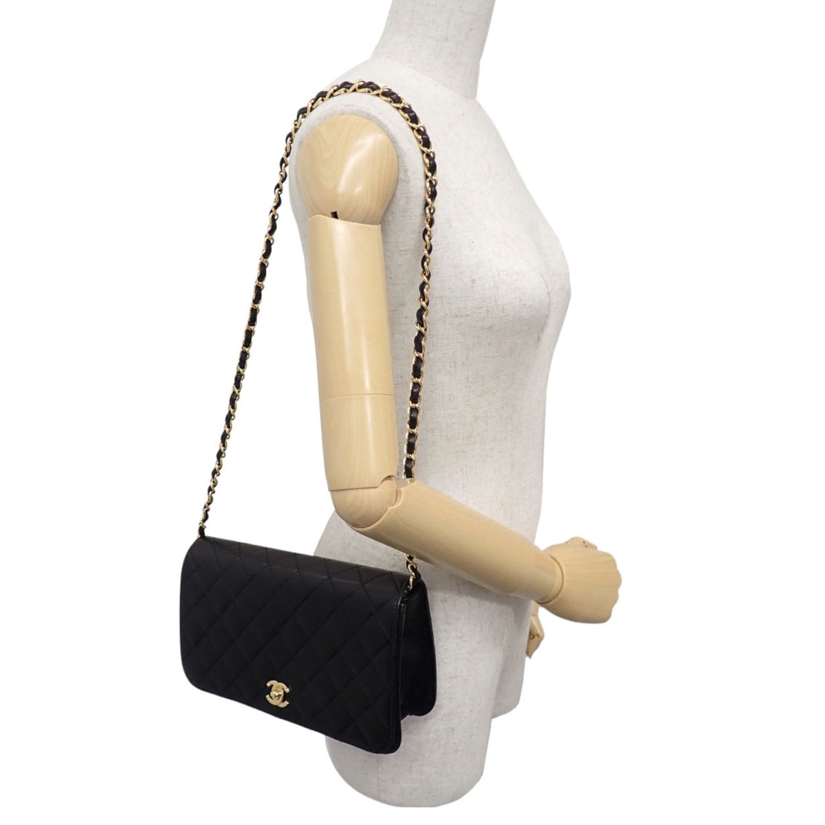 マトラッセ ココマーク チェーンショルダーバッグ ラムスキン ブラック A03668