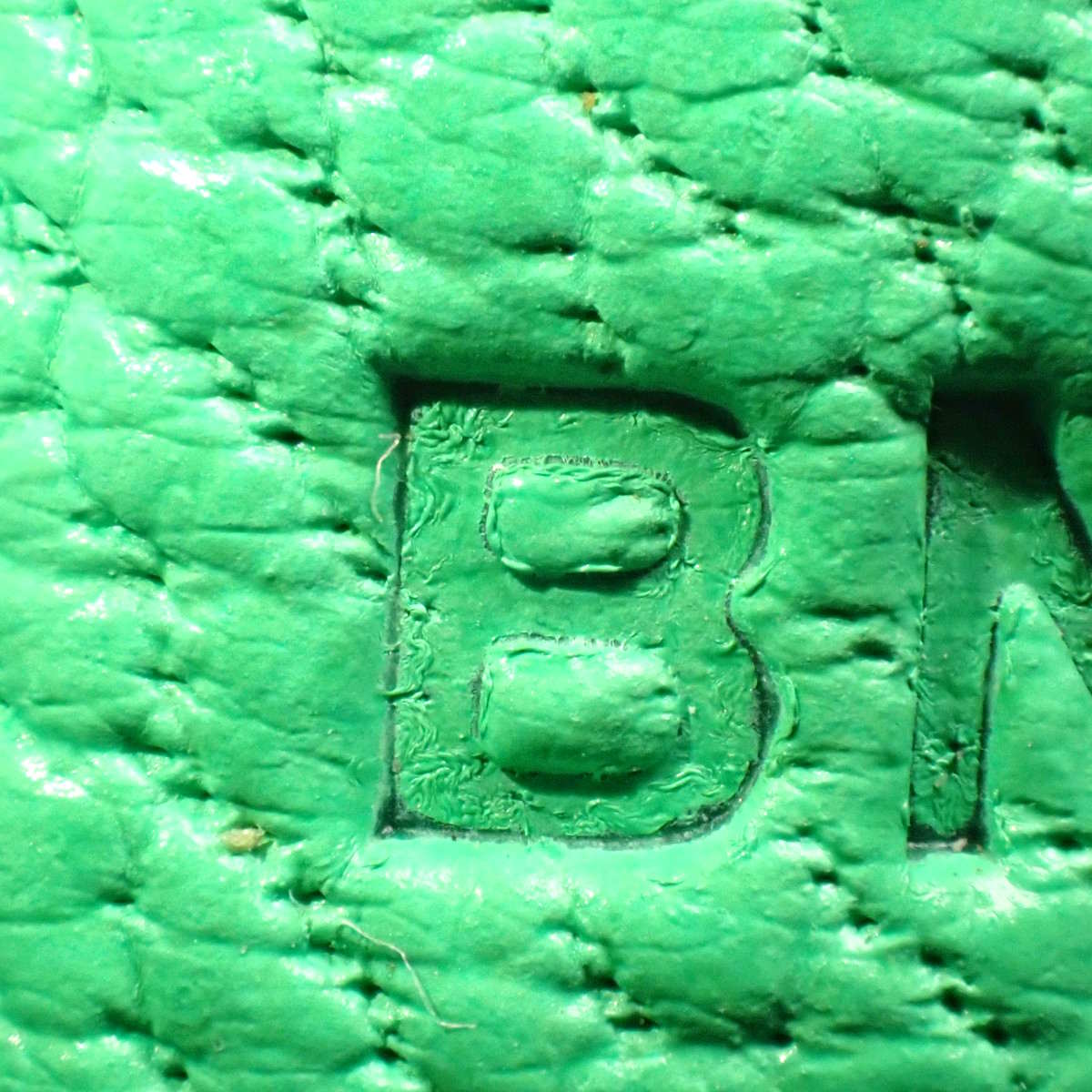 [未使用] Birkin 25 Touch Togo 哑光鳄鱼皮包，钯金配件，Vert Comic B 印章