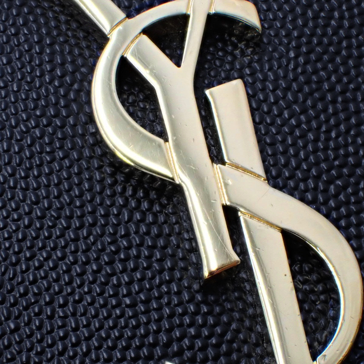 ケイト ミディアム グレイン・ド・プードルレザー ブラック 364021