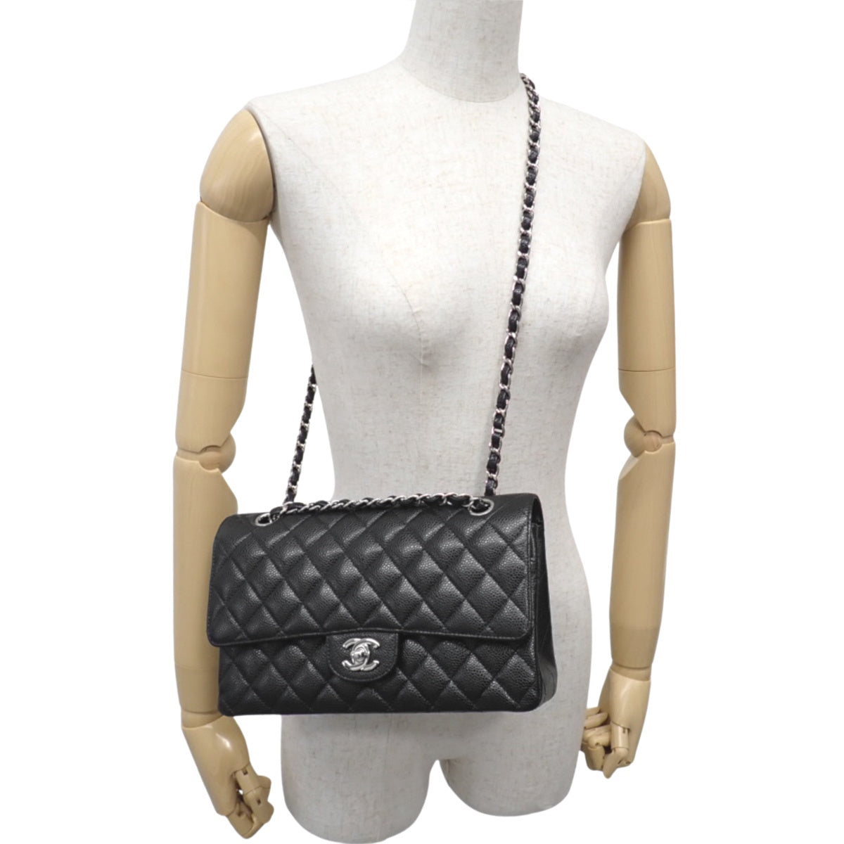 Matelasse Coco Mark W Flap 25 Chain Shoulder Bag, Caviar Skin, Black