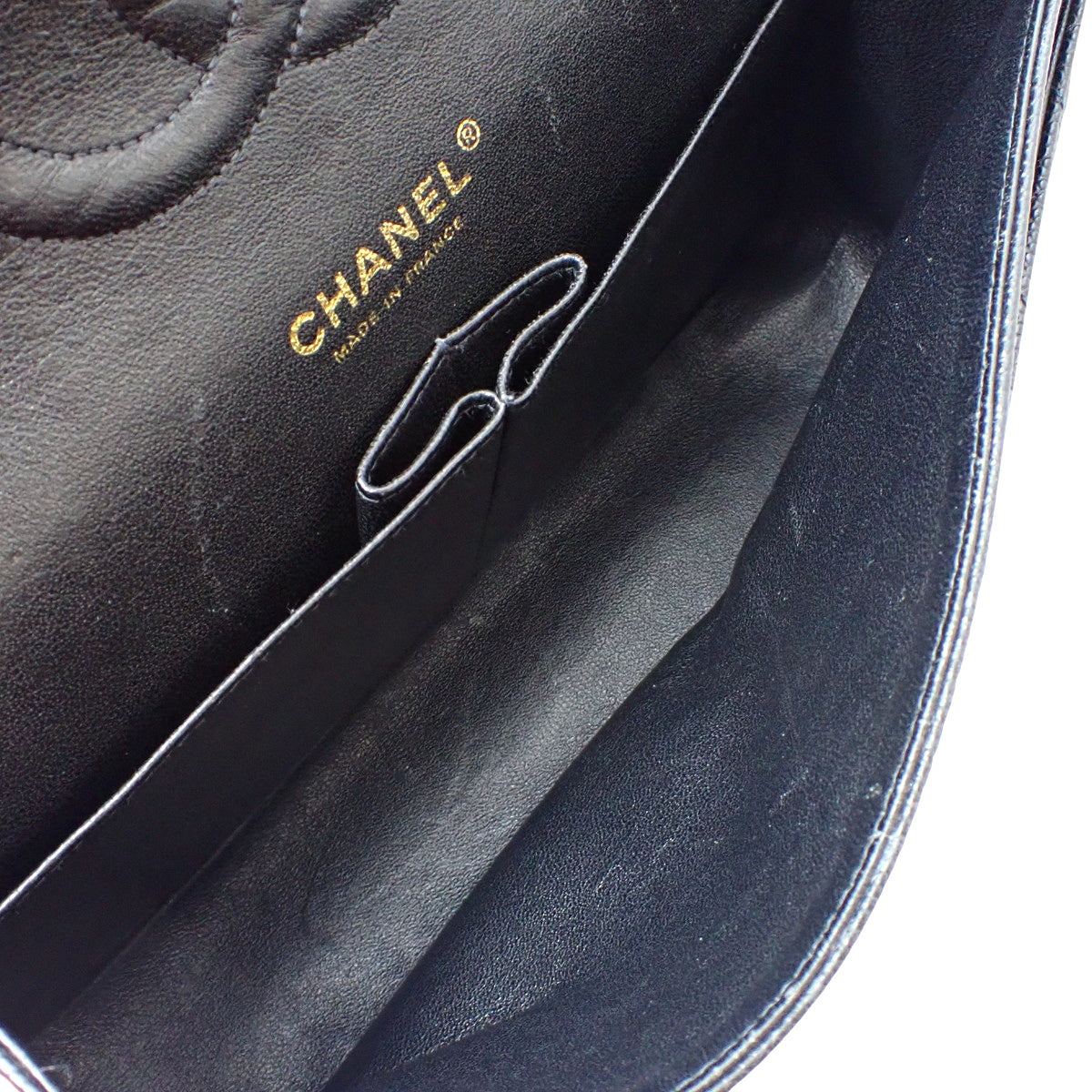 黑色鱼子酱纹Matelasse经典手提包 A01112