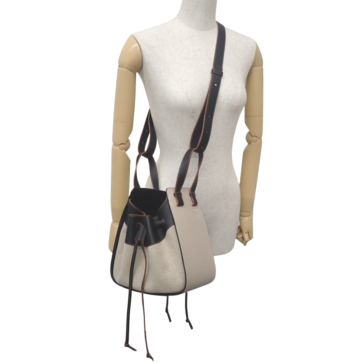 Hammock Drawstring Small Calfskin Linen Beige Black A538Z95X09