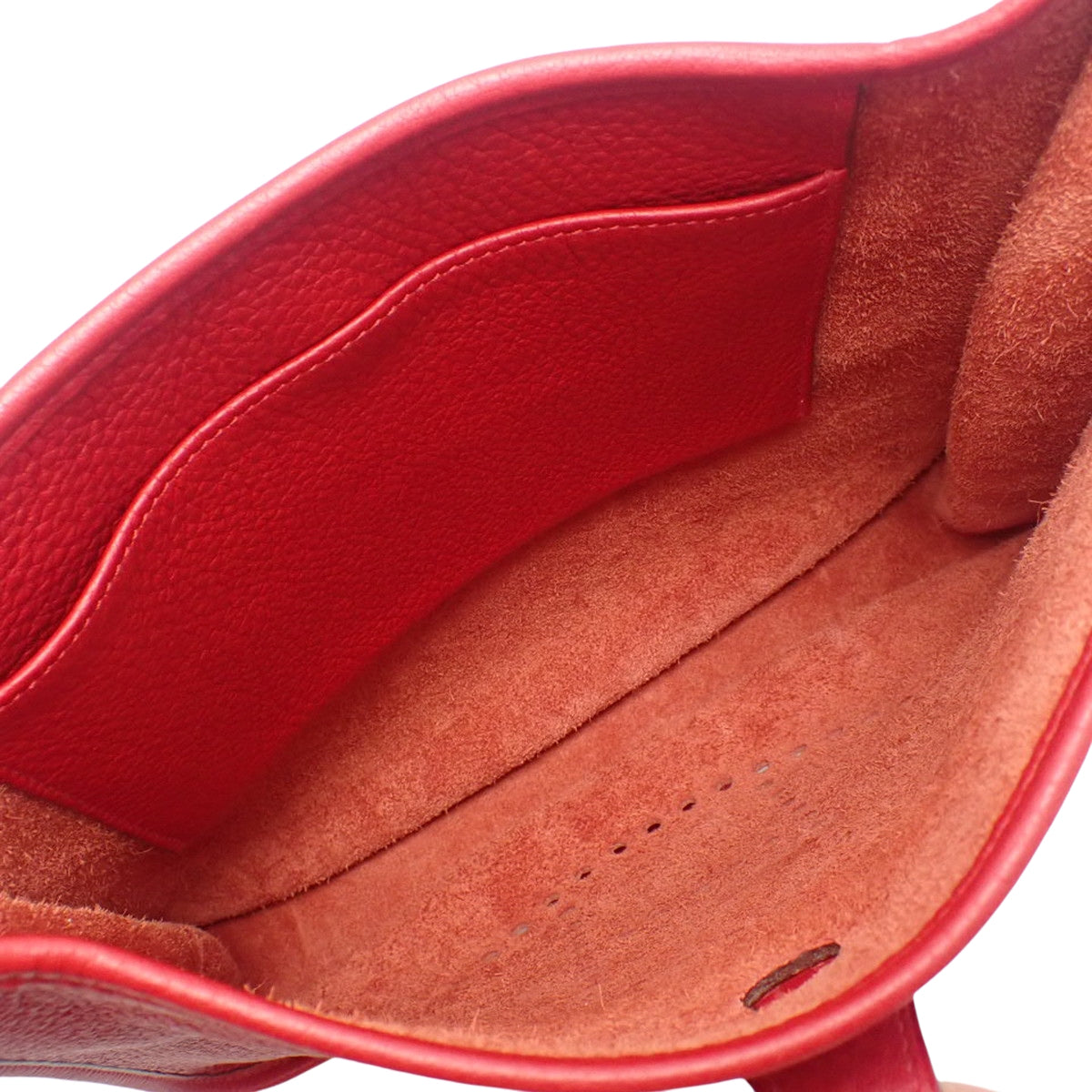 Evelyne 1 PM Taurillon Clemence 皮革，朱红色，银色五金，□I 印章