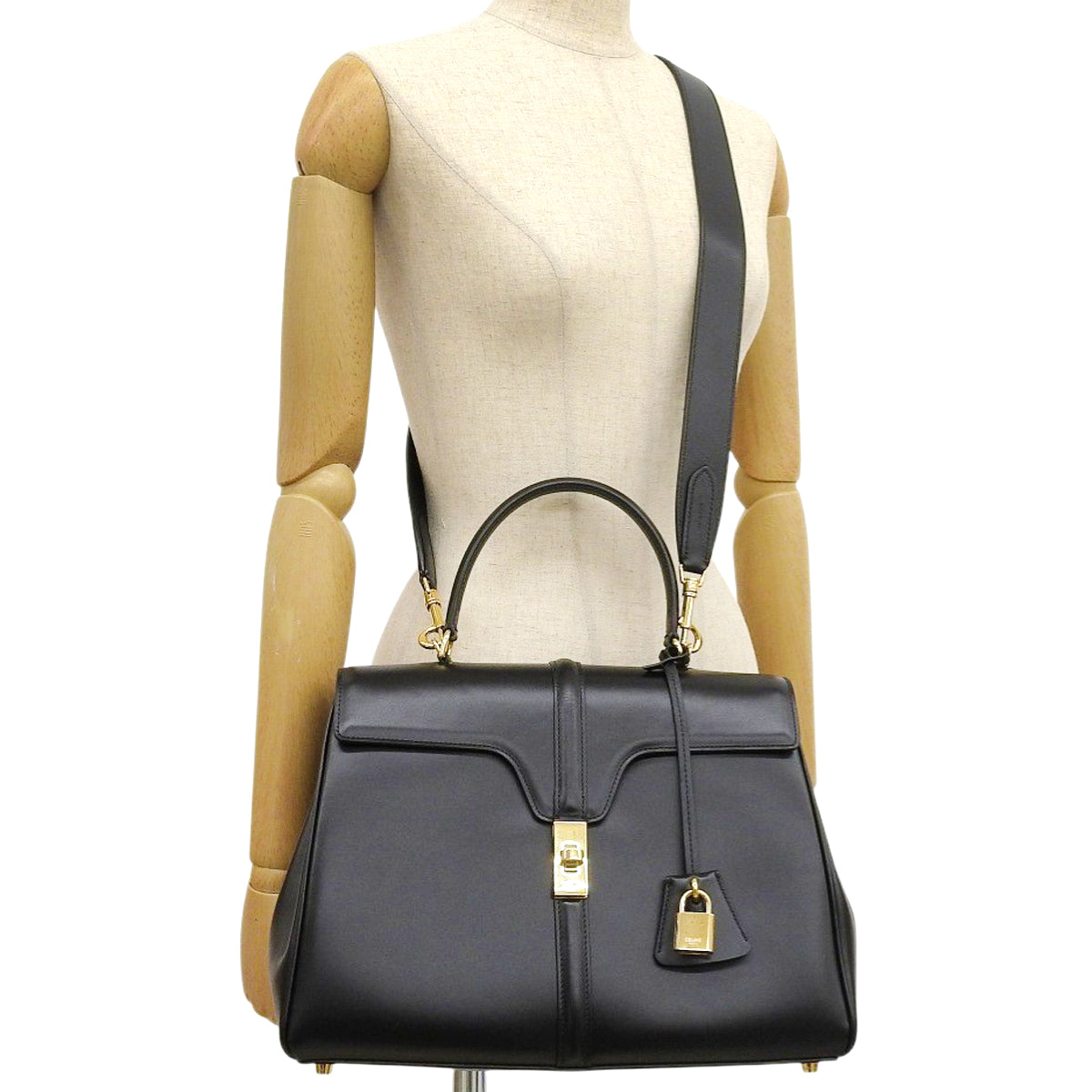 Classic 16 Sèze Calfskin Black 187373BEY.38NO