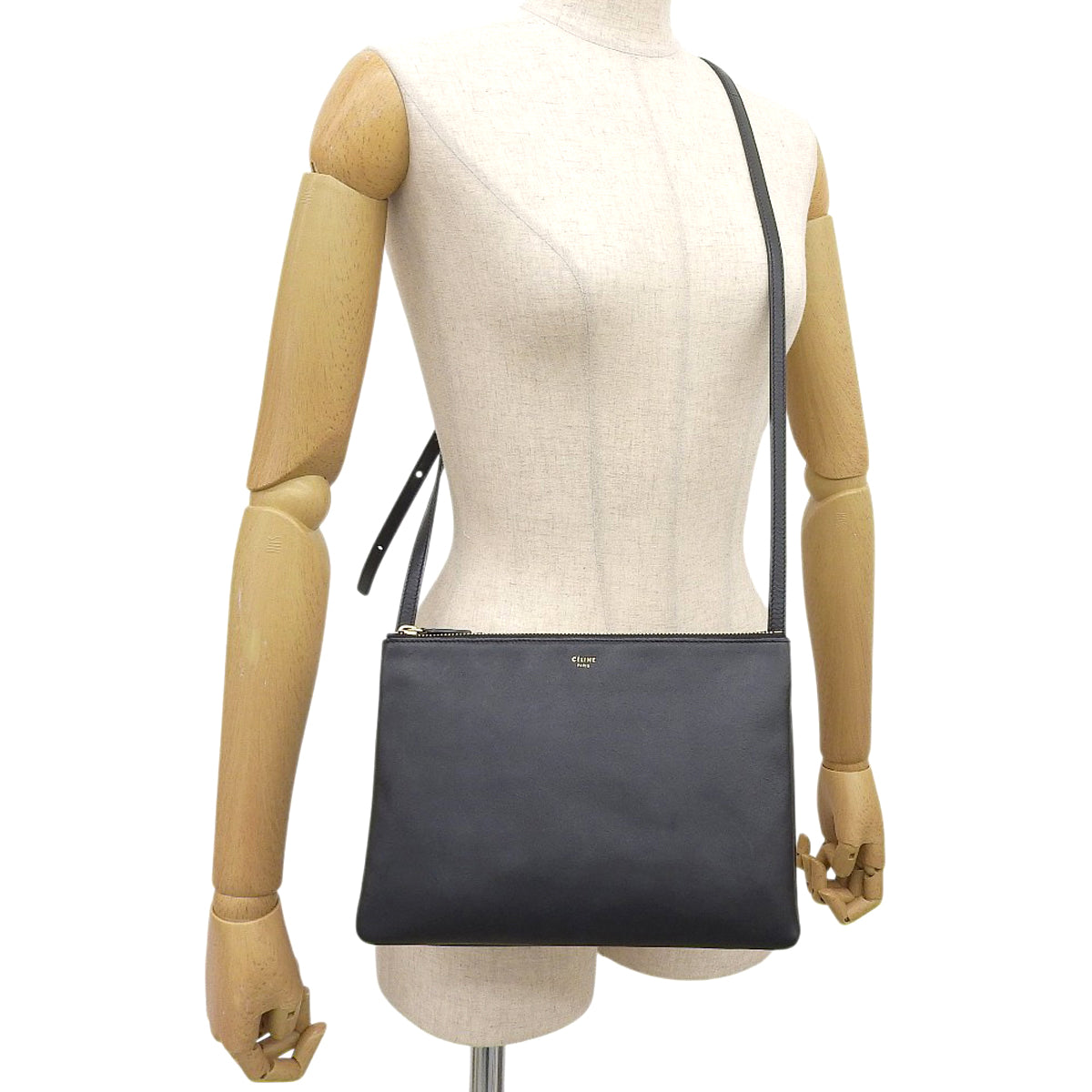 トリオ ラージ ラムスキン ブラック 171453ETA