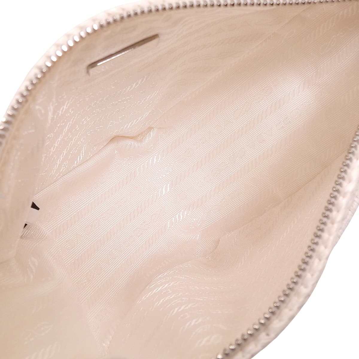 トライアングル バッグ ラフィア ホワイト 1BH190